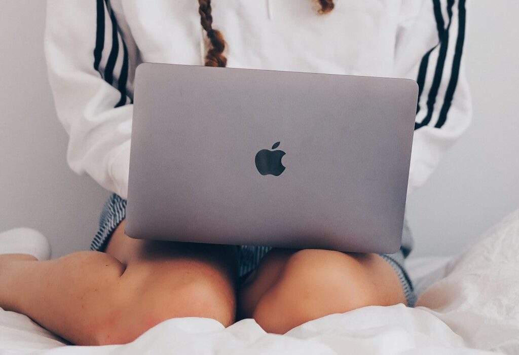 8 Benefits of being a cam model