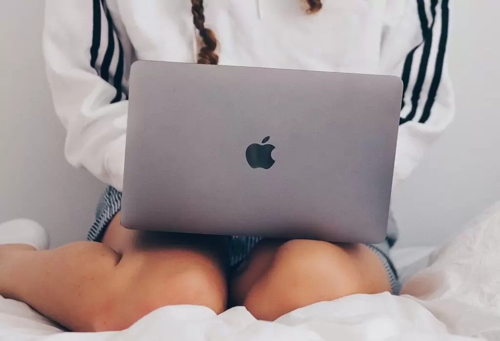 8 Benefits of being a cam model